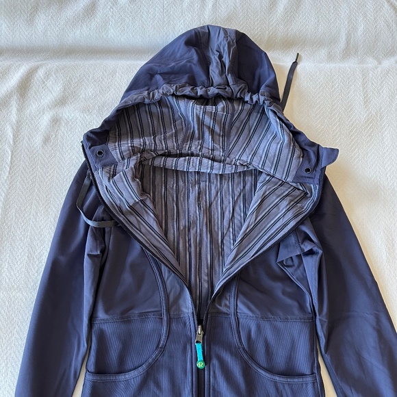 Lululemon Reversible Dance Studio Jacket, Size 6, Bluish/Purple (Rare) - Picture 10 of 15